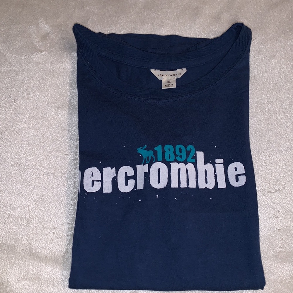 💥Abercrombie TShirt Size XLarge